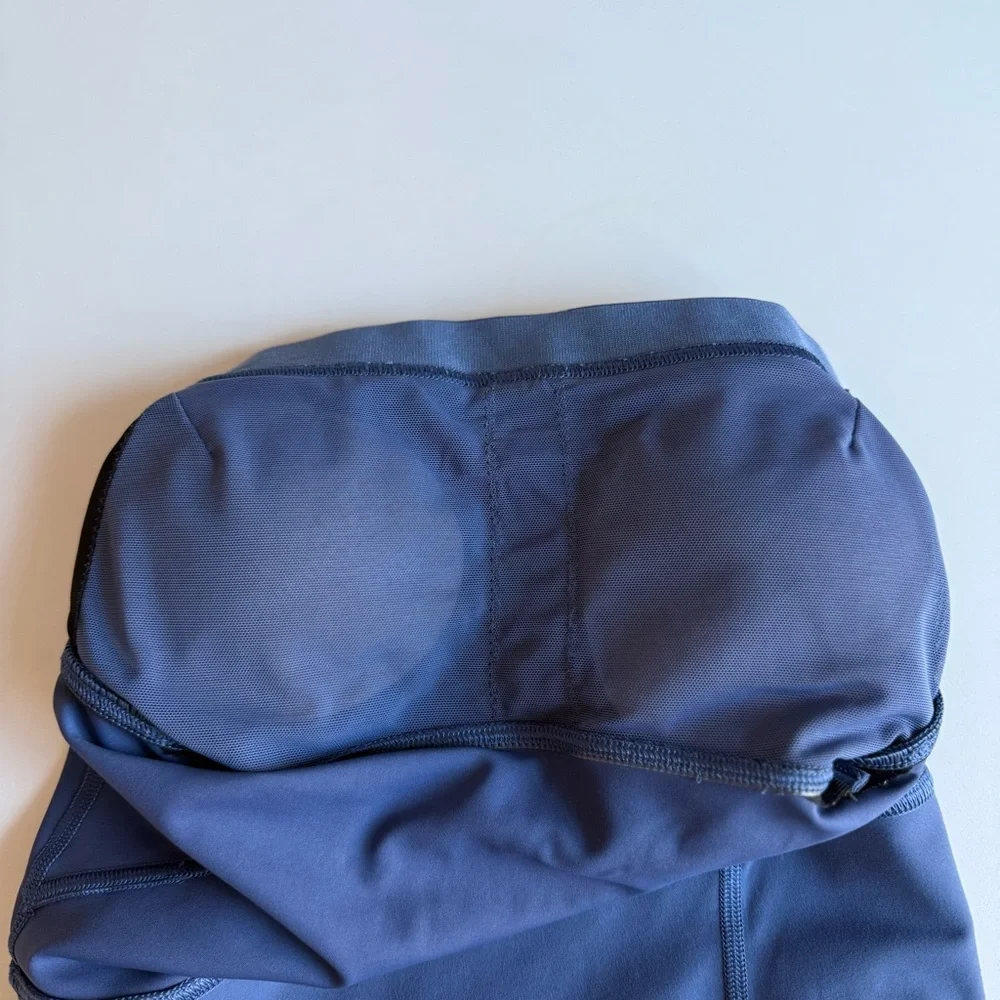 Lululemon Women’s Blue Longline Sports Bra Crop Top Stretch Athletic Yoga Size 2